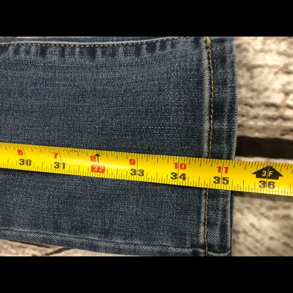 ✨Mossimo - Mid Rise Straight Leg Jeans - Gently Used - Measurements in Pics✨ - Picture 7 of 14